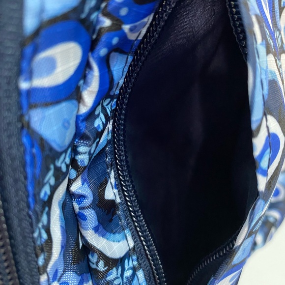 Vera Bradley Ripstop Sling Backpack in Raindrop Medallion NWT - Picture 5 of 10